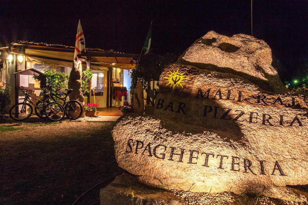 Centro Vacanze Isuledda Cannigione Bagian luar foto