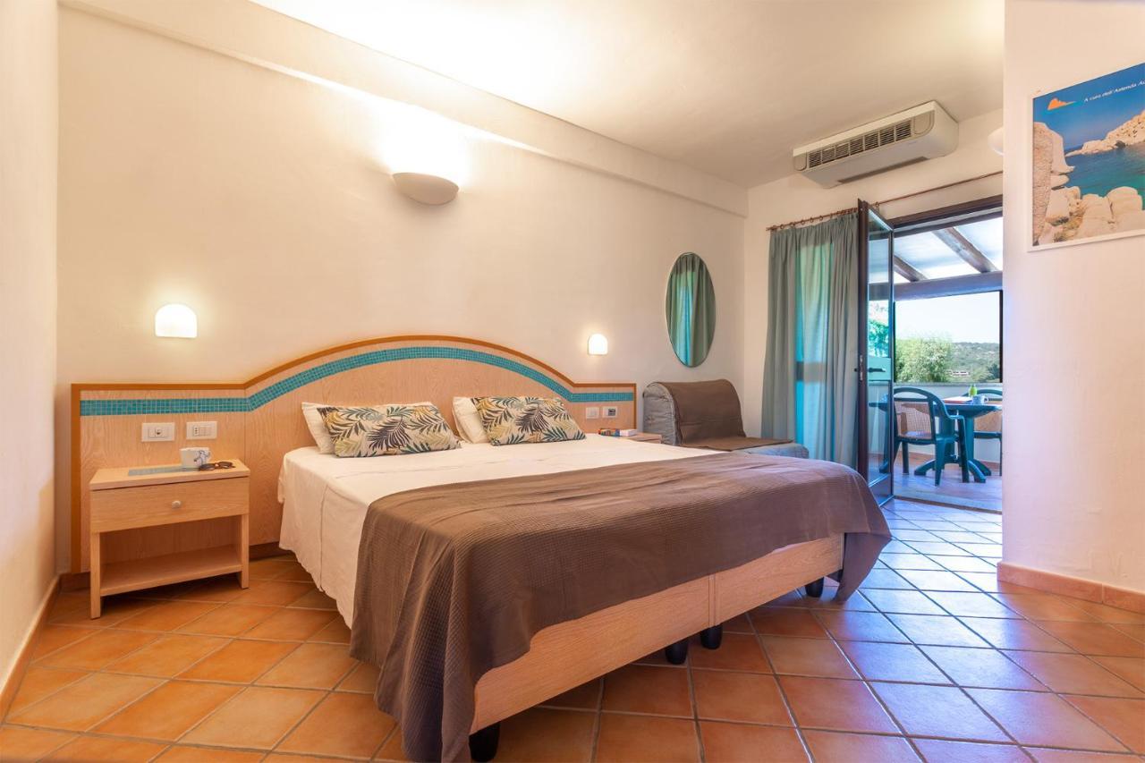 Centro Vacanze Isuledda Cannigione Bagian luar foto